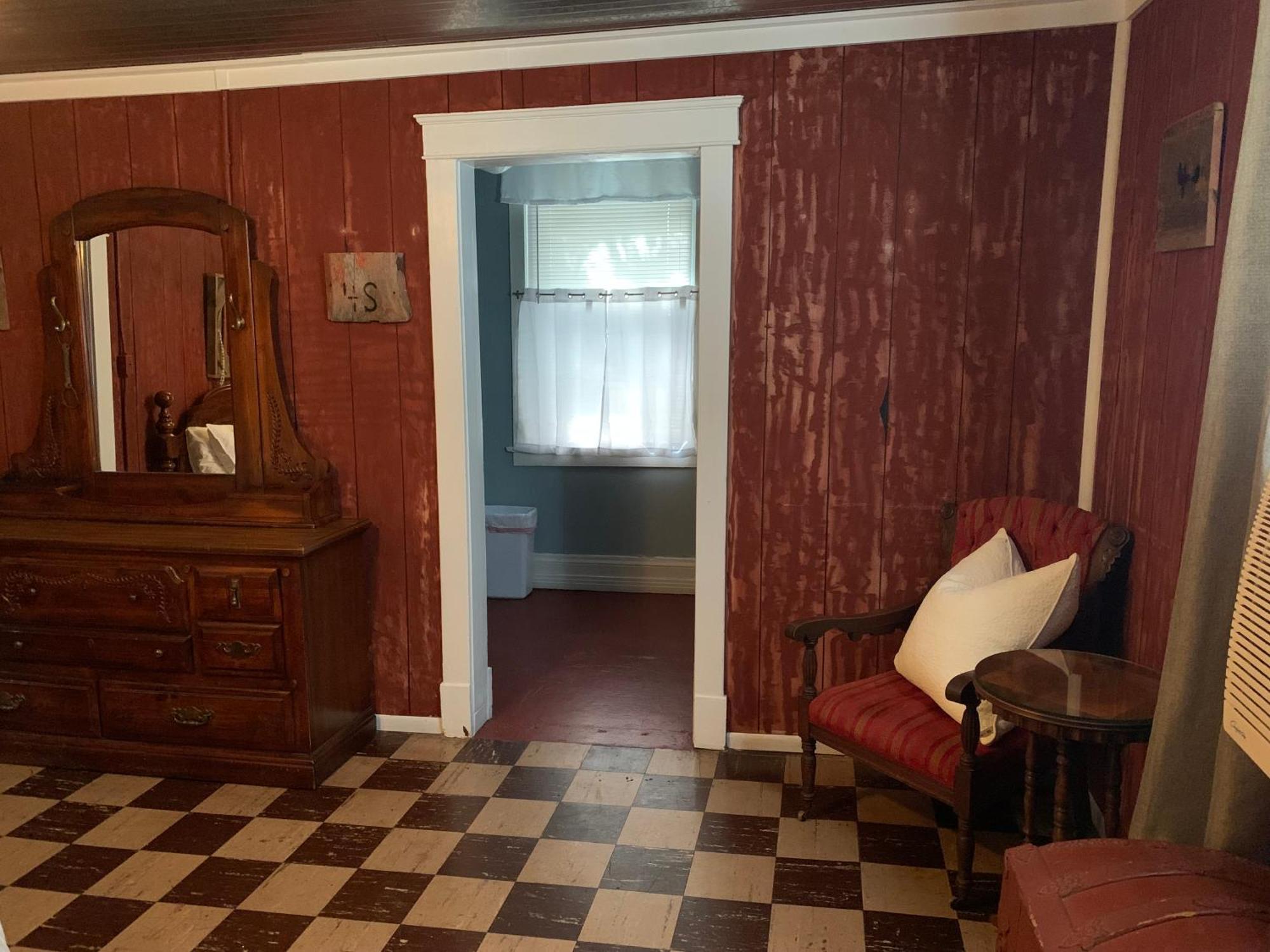 Hotel Whiting Pawhuska Room photo